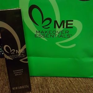 Shimmer Powder Brush